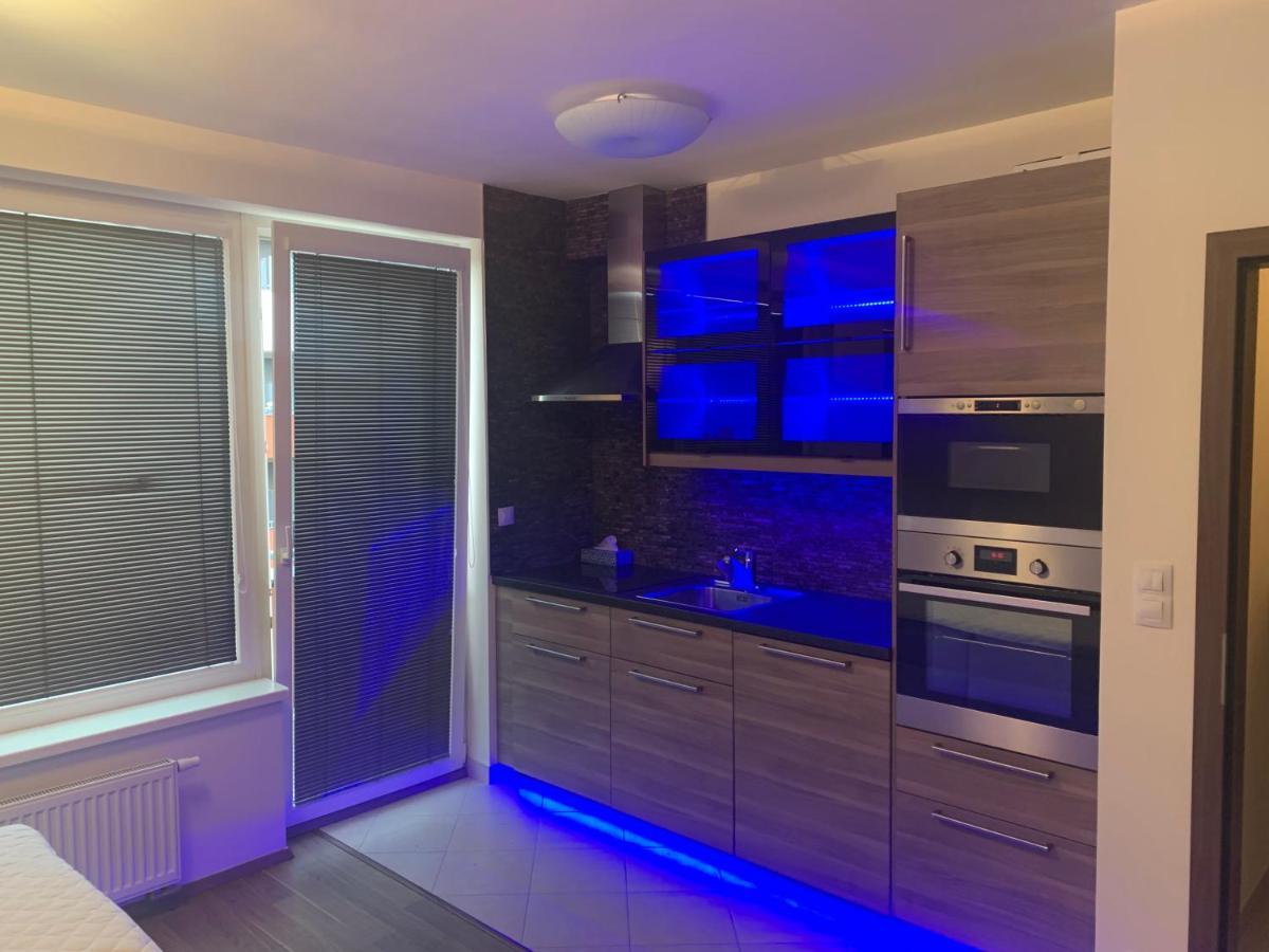 Apartment Iron Cube Prague Exterior photo